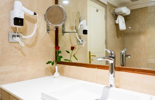 Mohangarh Hotel | Gemini Continental Lucknow
