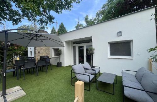 Balatonakarattya House | Gemini Lux- Moon Balaton
