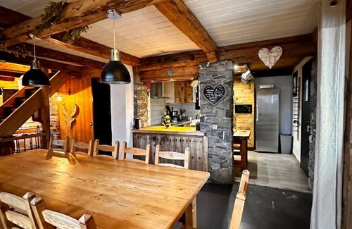 Plagne 1800 Ski Chalet | Genepi Chalet sleeps 14 Jacuzzi sleeps 6/8