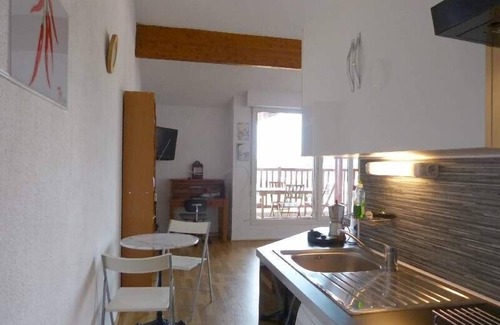 Hendaye Apartment | Generous holiday flat for 4 persons, WiFi