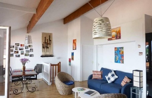 Hendaye Apartment | Generous holiday flat for 4 persons, WiFi