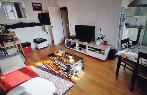 Le Kremlin-Bicetre Apartment | GENTILLY (limit Paris 14e CITE U) PARKING PRIVE/CALME LUMINEUX/RerB/Metro 14
