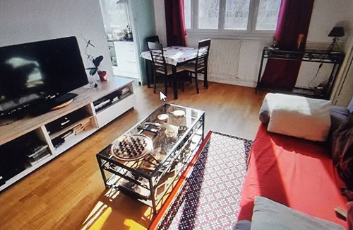Le Kremlin-Bicetre Apartment | GENTILLY (limit Paris 14e CITE U) PARKING PRIVE/CALME LUMINEUX/RerB/Metro 14