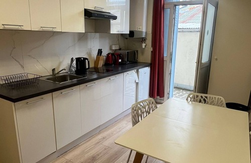 14th Arrondissement Apartment | Gentilly - Studio spacieux