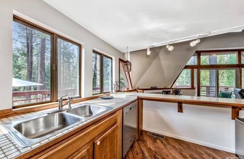 Country Club Estates House | Geodesic Dome Retreat in South Lake Tahoe - Monthly Rental - WFH