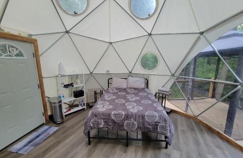 Purlear Other | Geodome Nature Escape, Creekside, WIFI & Hot Shower