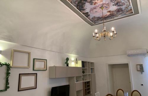Palo del Colle House | Geometric Hermes Bianca