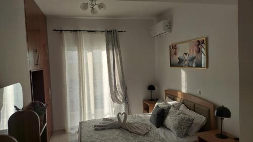 Petaloudes Apartment | George & Chrysi Apart