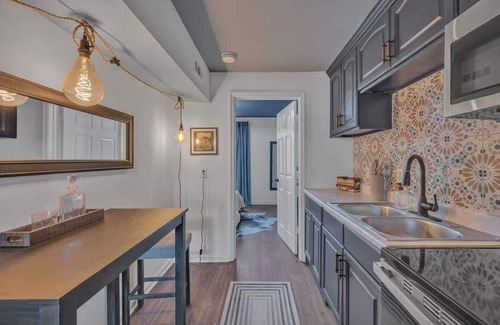 Buena Vista Apartment | George Strait Themed Apartment!