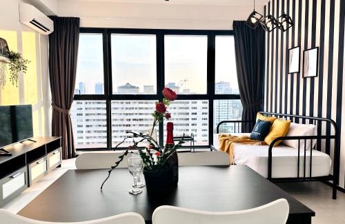 George Town Apartment | Georgetown Classic Collection 3BR-10PAX