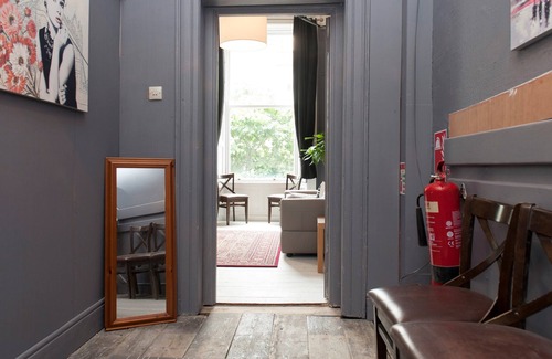 City Centre Dublin Apartment | Georgian townhouse Grand Apartment