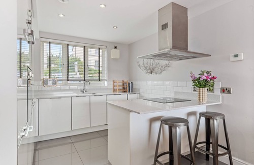 Saundersfoot House | Ger Y Mor - Village Centre with Parking