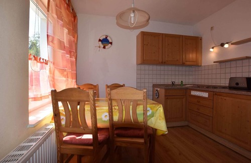 Wieck auf dem Darss Apartment | Geraeumige Ferienwohnung mit Garten