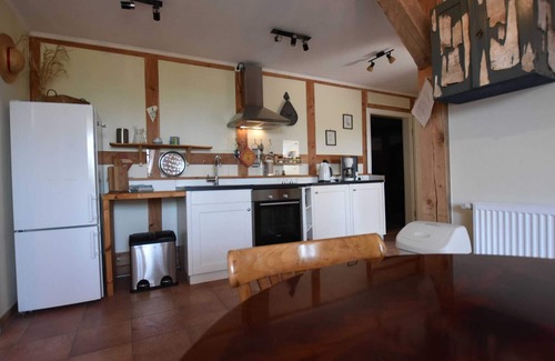 Neu Bartelshagen Apartment | Geraeumige Ferienwohnung Im Heumond in Buschhagen