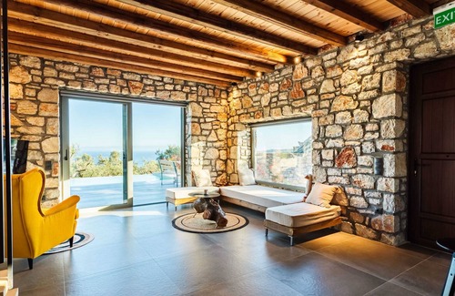 Pylos-Nestoras Villa | Gerakada Luxury Private Pool Villa-Up to 10 guests