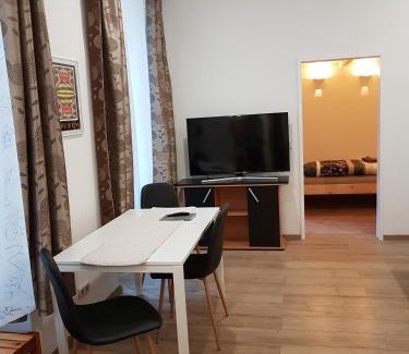 Schottenfeld Apartment | Gerald`s Apartment 5