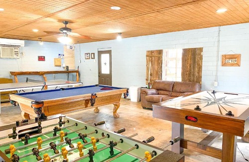 Seguin House | Geronimo Creek Retreat Getaway Cabin #1