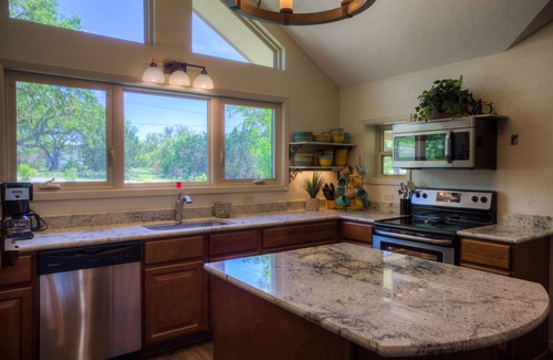 Hunt House | Get away at Mo-Ranch!