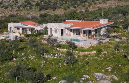 Lefktron Villa | Get away from it allnin pure Mediterranean nature,npeace & luxurynsimply enjoy