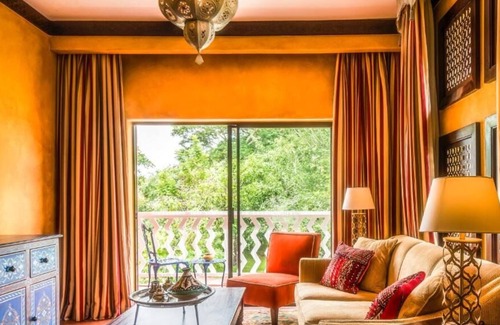Livingstone House | Get Ready for Blissful Getaway! Great Views, Outdoor Pool and Free Parking!
