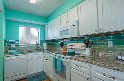 Windy Hill Condo | Get that Caribbean feeling in the Carolinas! Highest possible guest ratings!