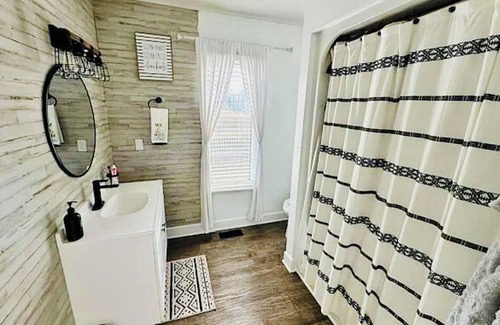 Greenville House | Getaway 5 Min to ECU Hospital & University