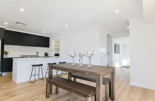 Orange House | Getaway on Curran - CBD Escape, EV Plug, Firepit