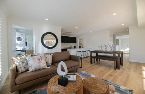 Orange House | Getaway on Curran - CBD Escape, EV Plug, Firepit