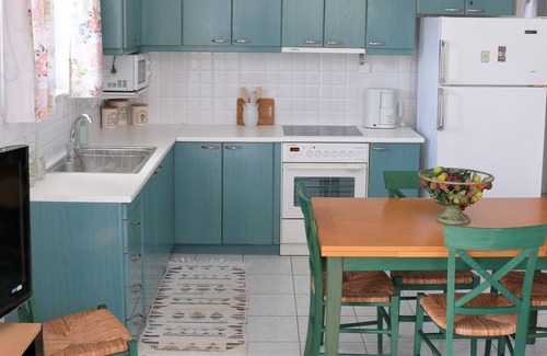 Xylokastron Apartment | Getaway Retreat with Panoramic View, 3 min from Sea
