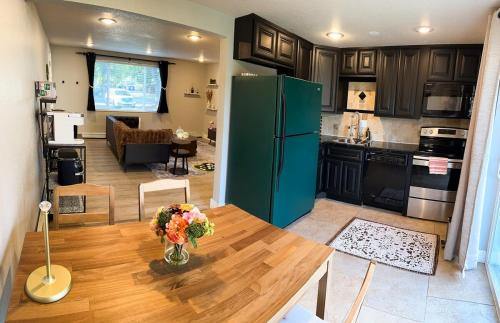 Eiber Apartment | Getaway Spot Close To Red Rocks, Denver & Mtns