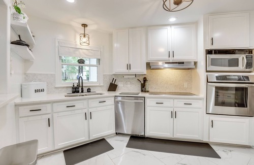 Shannon House | Getaway w/Home Gym & Theater Room in Hoover Area