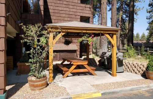 Big Bear Lake Cabin | GetAways at Snow Lake Lodge