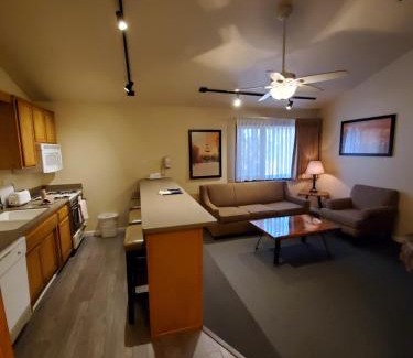 Big Bear Lake Cabin | GetAways at Snow Lake Lodge
