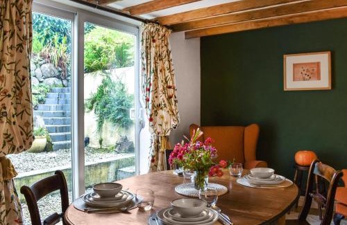 Saint Erth Praze House | Gew Cottage