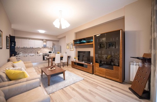 Saburtalo Apartment | GG Home - spacious 3-bedroom apartment for family in Saburtalo