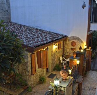 Taormina City Centre Apartment | Giardino Del Sole