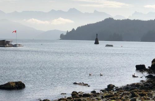 Gibsons Apartment | Gibsons Harbour Retreat
