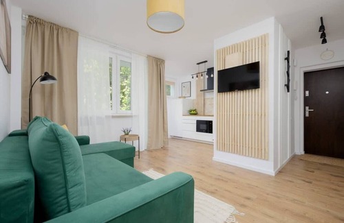 Sielce Apartment | Gierymskiego 17 | Spacious Apartment | Wi-Fi