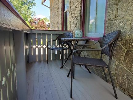 Moylan Bed & Breakfast | Gifford-Risley House Bed and Breakfast