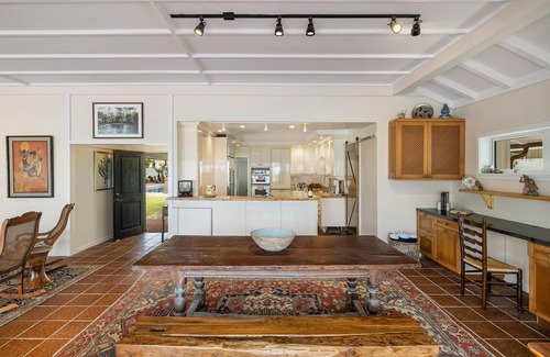 Kalama Tract House | Gigi's Retreat-Kailua Beach Front + Pool - Lic.1990/NUC-1783