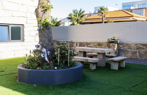 Canidelo House | GIL LOVE - Luxurious V5 w Pool by LovelyStay