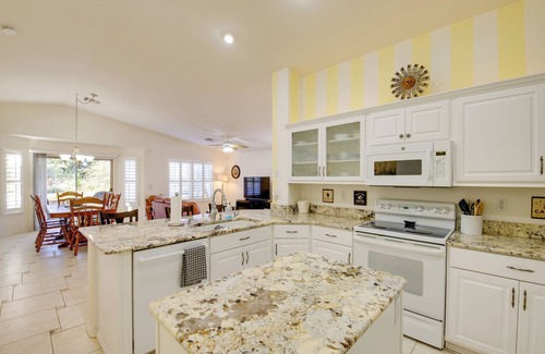 Gilbert House | Gilbert Home w/Yard, Golf Course On-Site