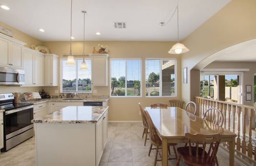 Greenfield Lakes House | Gilbert Oasis on a Golf Course
