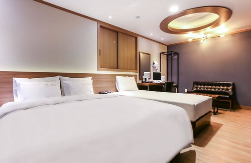 Gil-dong Hotel | Gildong Win