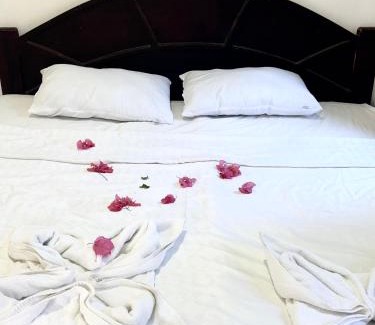 Labuhan Lombok Bed & Breakfast | Gina's Reading House