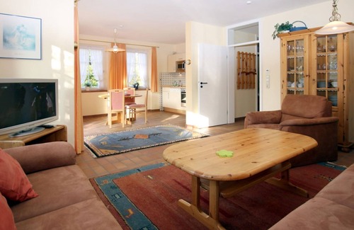 Wyk auf Foehr Apartment | Ginsterweg 1b, Whg. 1 - Apartment with 2 rooms and terrace