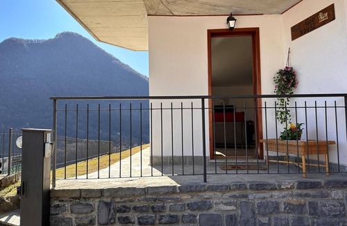 Biazzeno House | Gio Gio House Dizzasco – Near Argegno