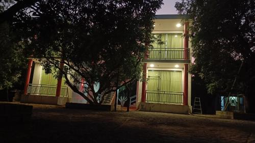 Gir National Park Hotel | Gir Madhuli Farmhouse