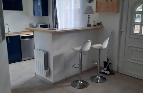 Honfleur House | Gite 14 Pers Centre Honfleur Avec Parking et Jardin