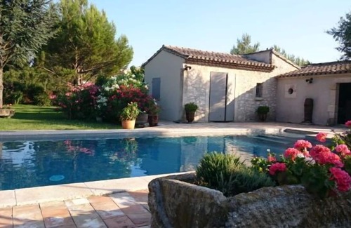 Cabannes Cottage | GITE 2 ROOMS IN CABANNES